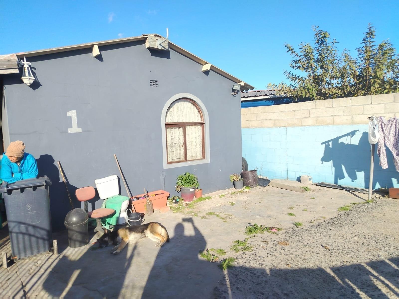 Image 1 of 6