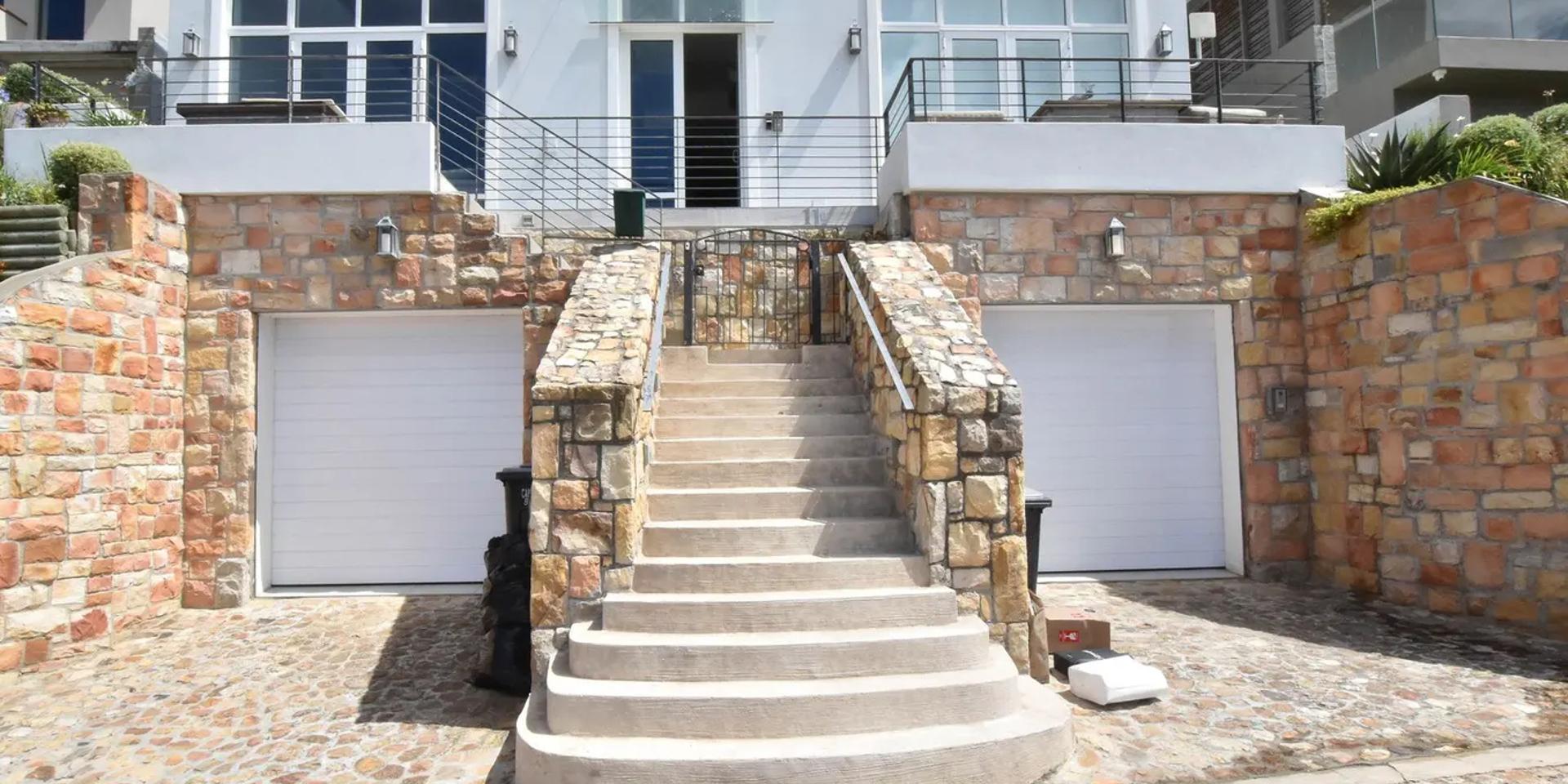 Image 2 of 6