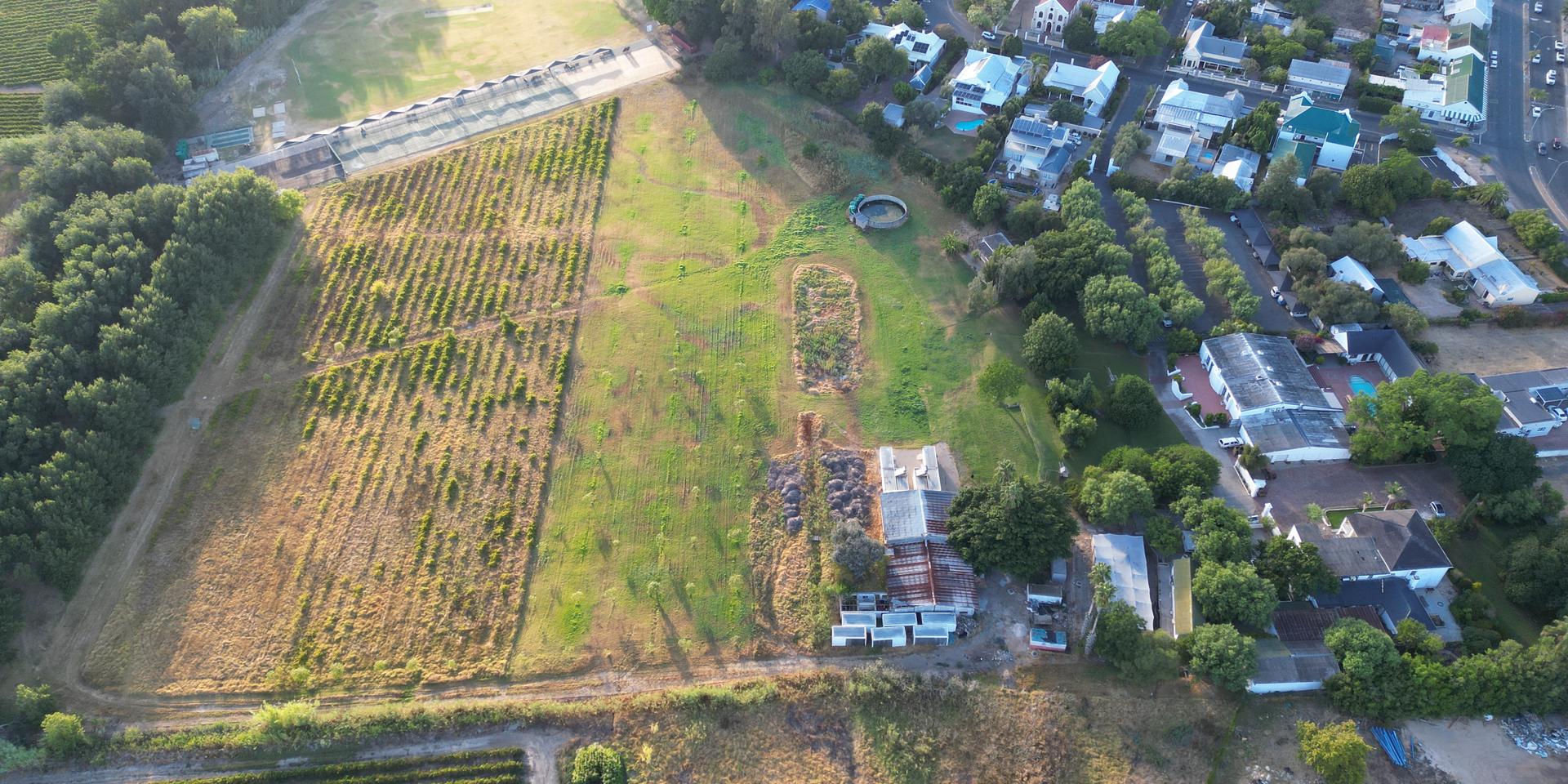 Image 1 of 6