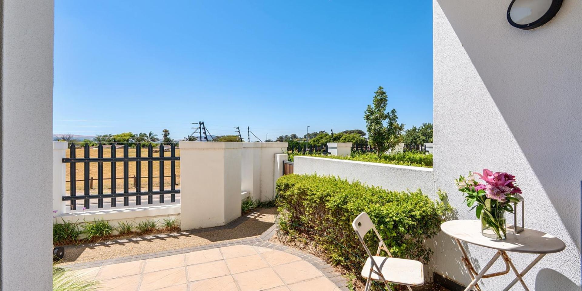 Image 2 of 6