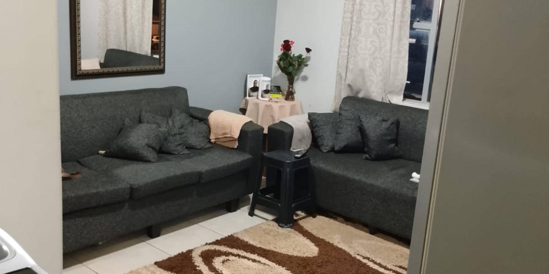 Image 2 of 6