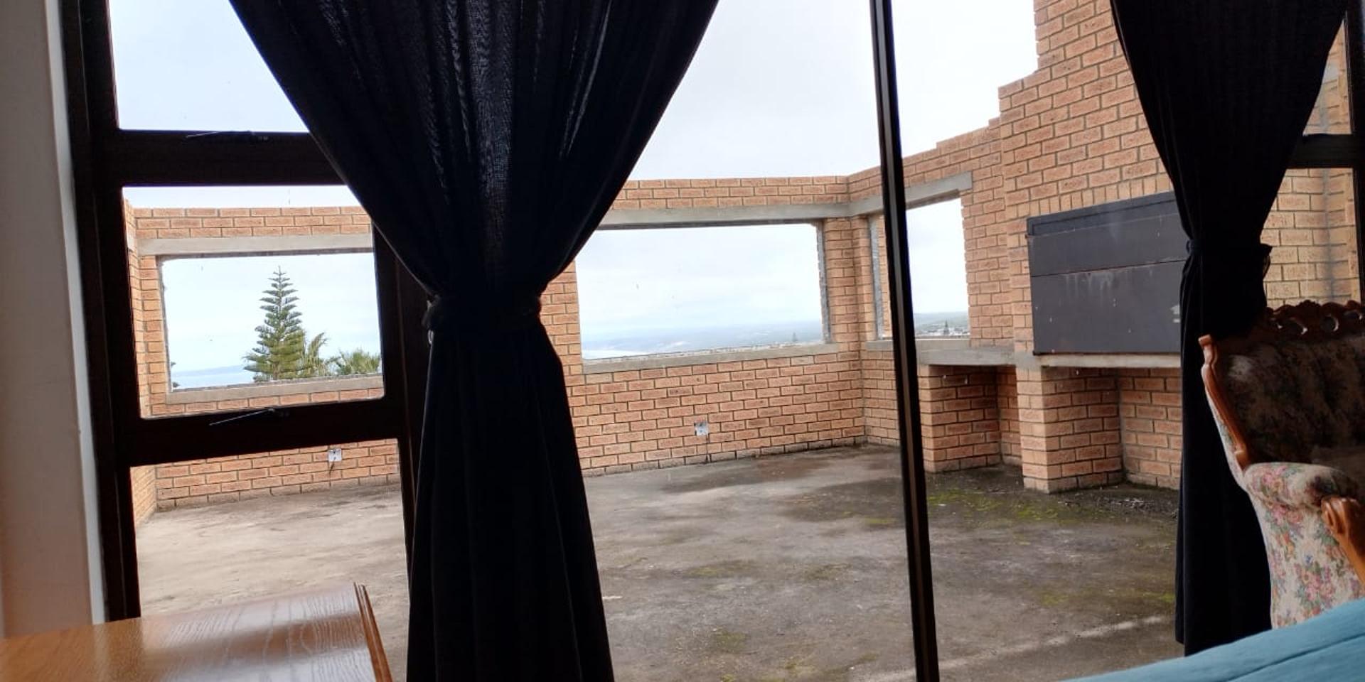 Image 2 of 6