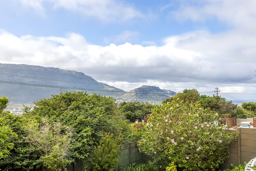 Image 4 of 6