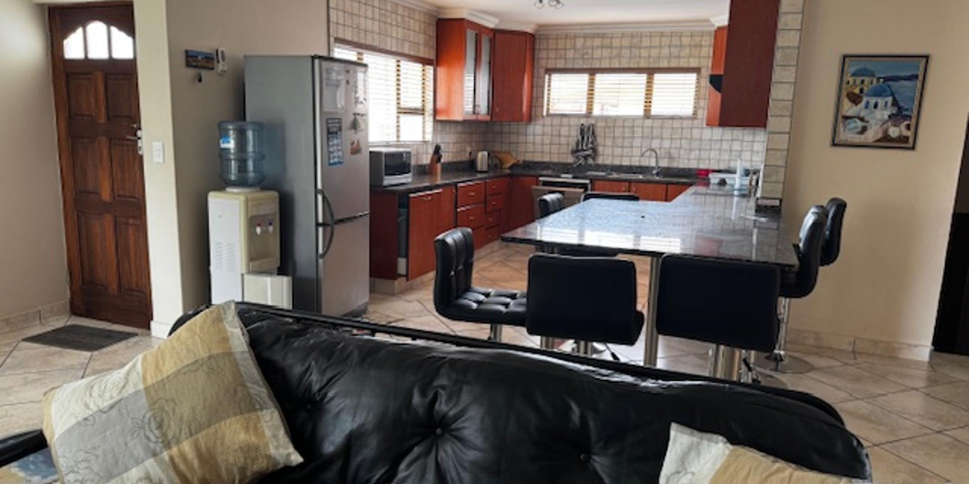Image 2 of 6