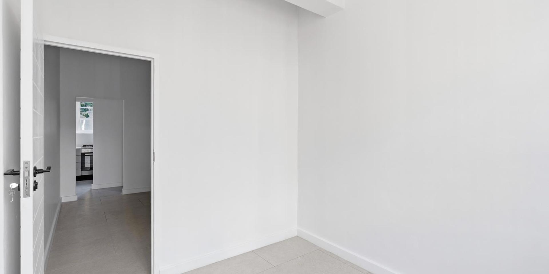 Image 5 of 6