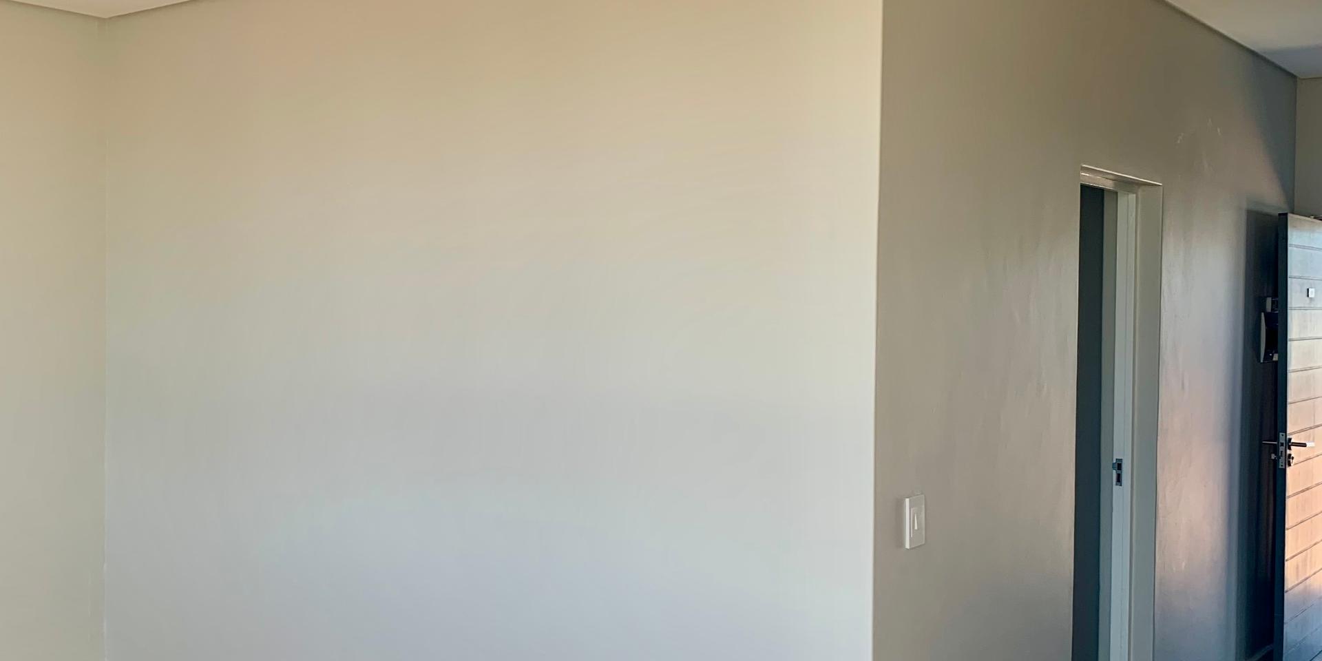 Image 2 of 6