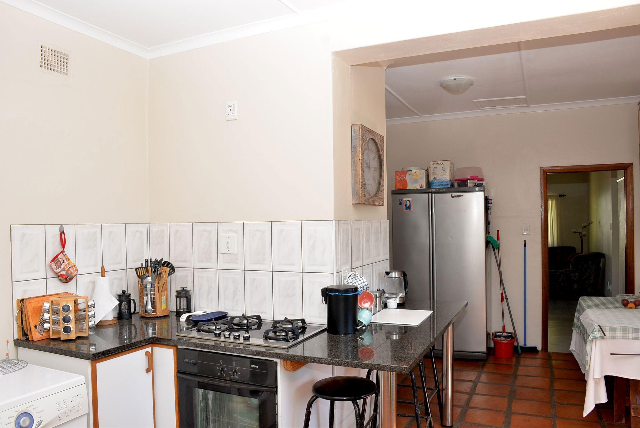 Image 4 of 6