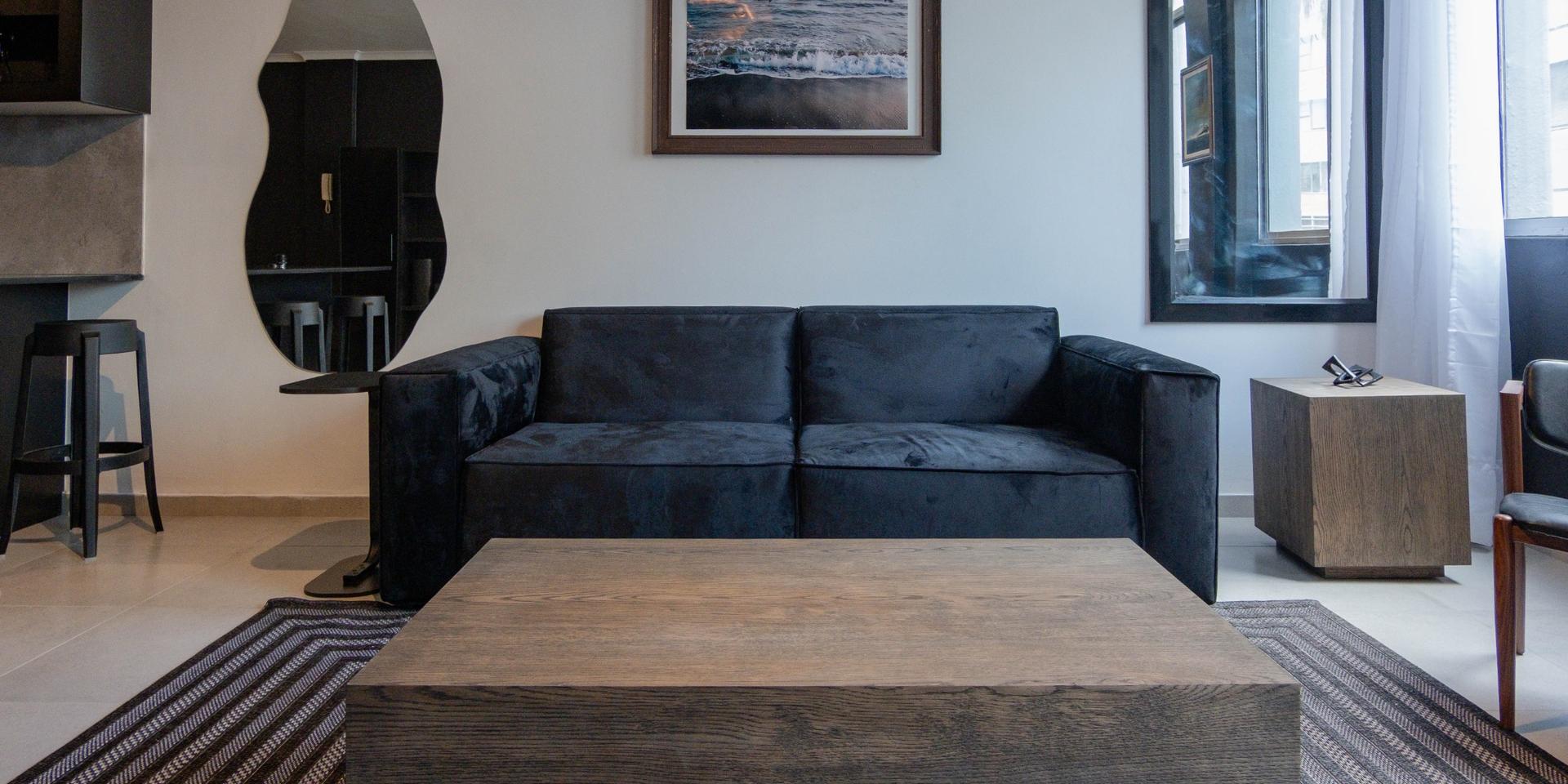 Image 4 of 6