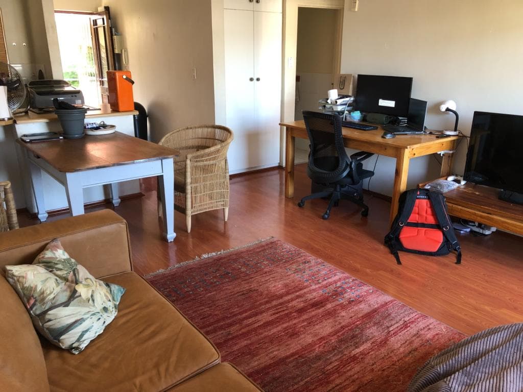Image 4 of 6