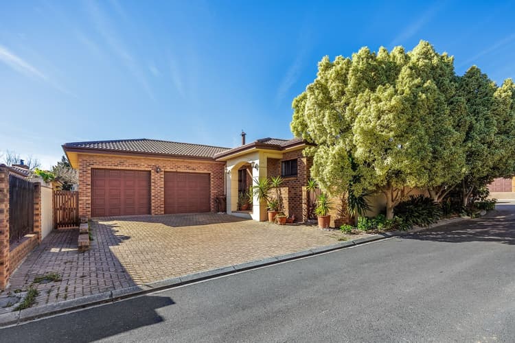 Main property image