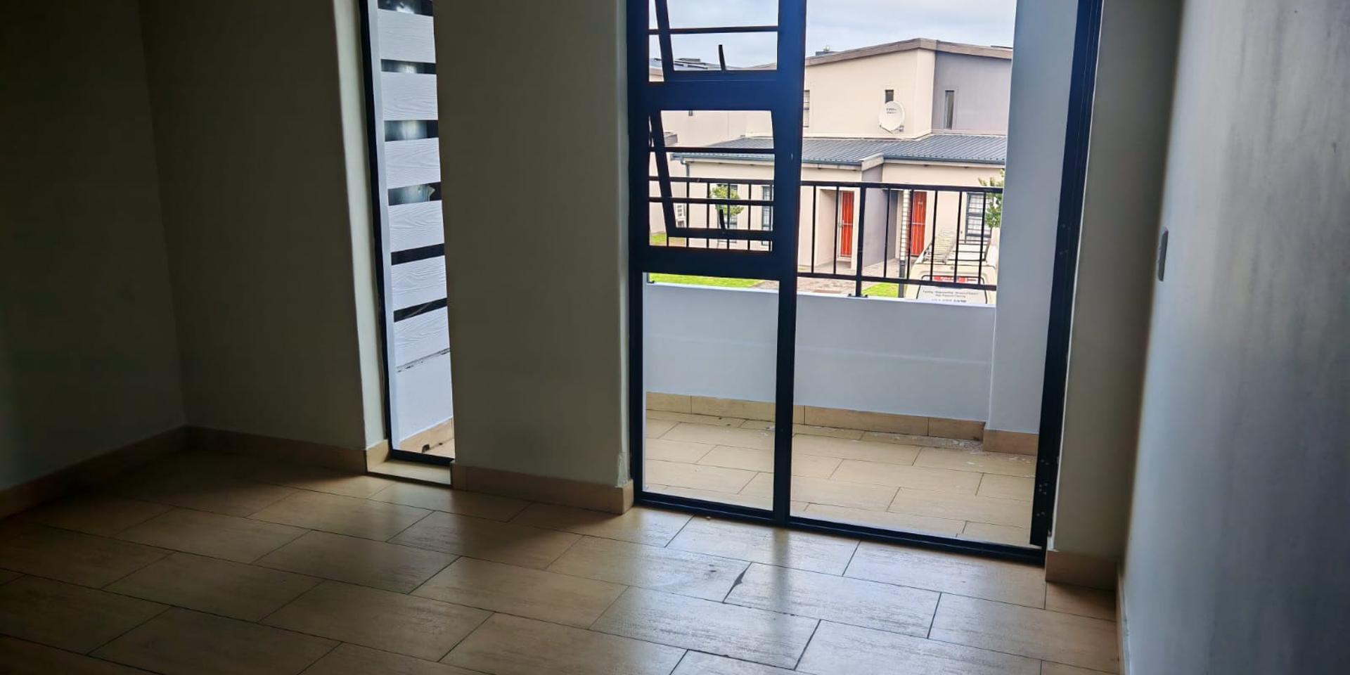 Image 5 of 6