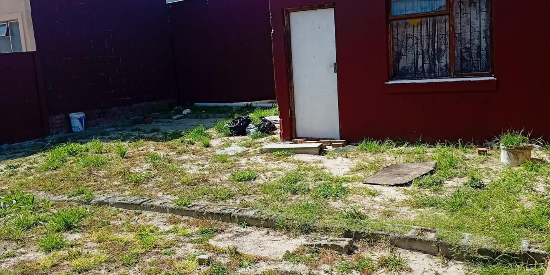 Image 1 of 6
