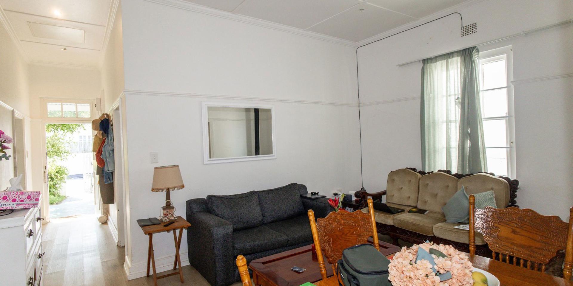 Image 3 of 6