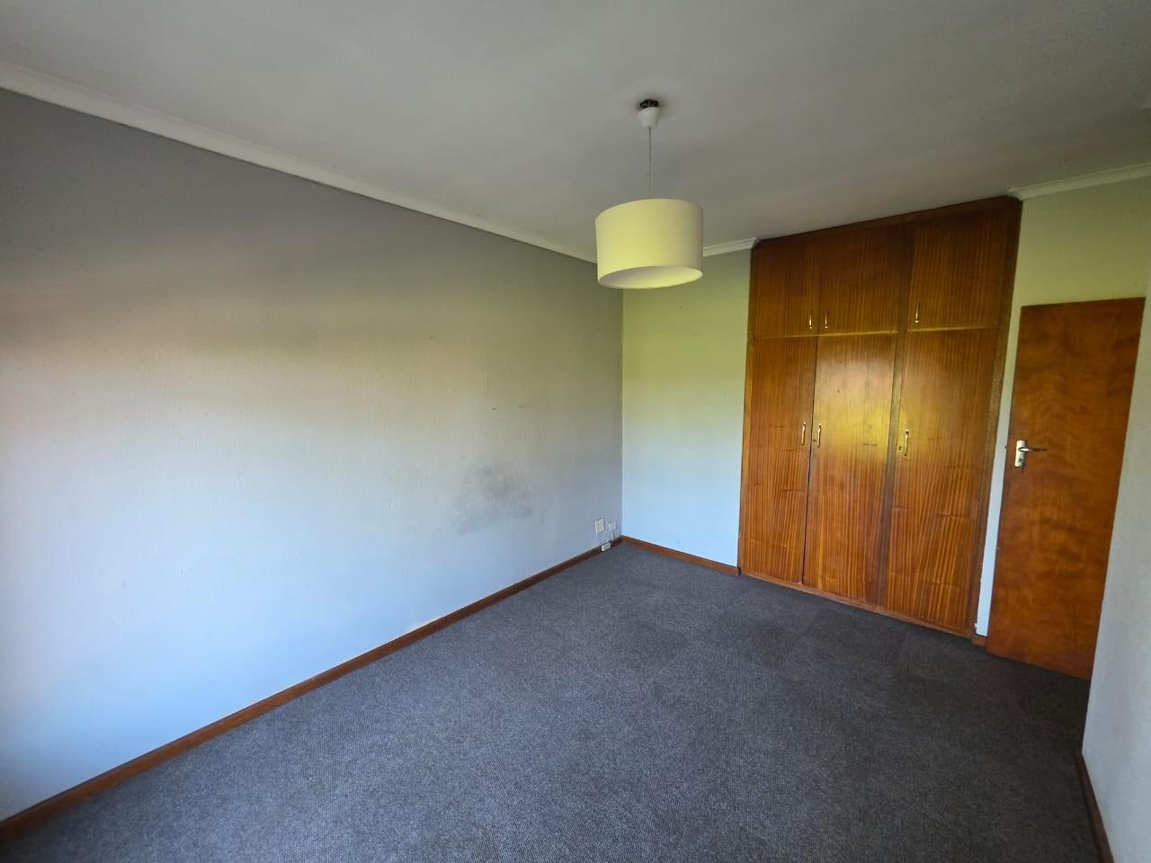 Image 5 of 6