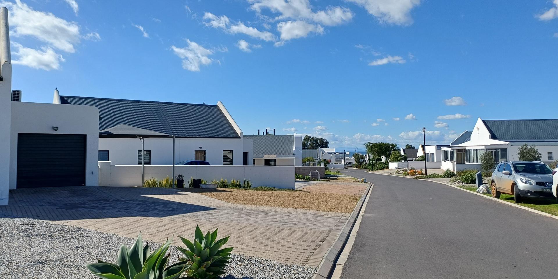 Image 2 of 6