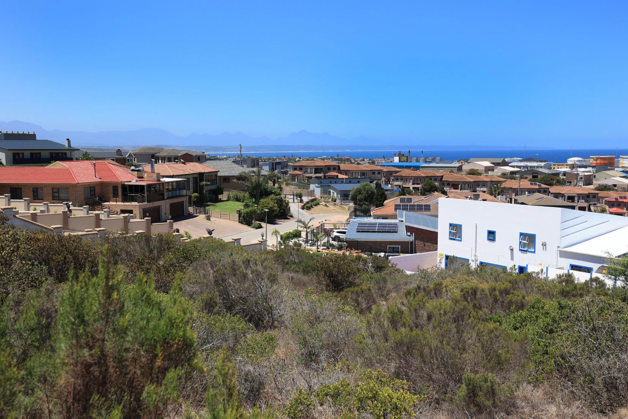 Image 4 of 6