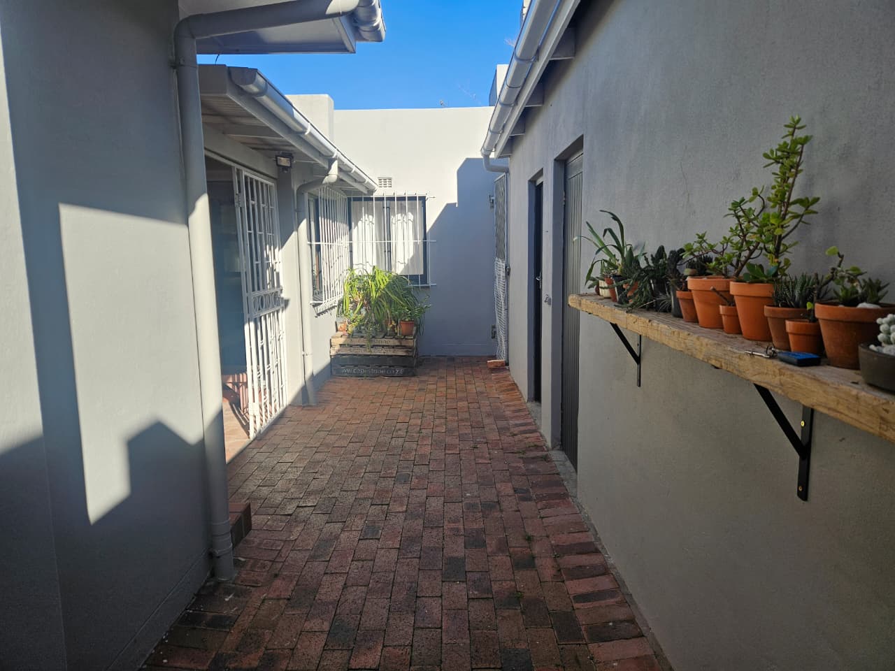 Image 4 of 6