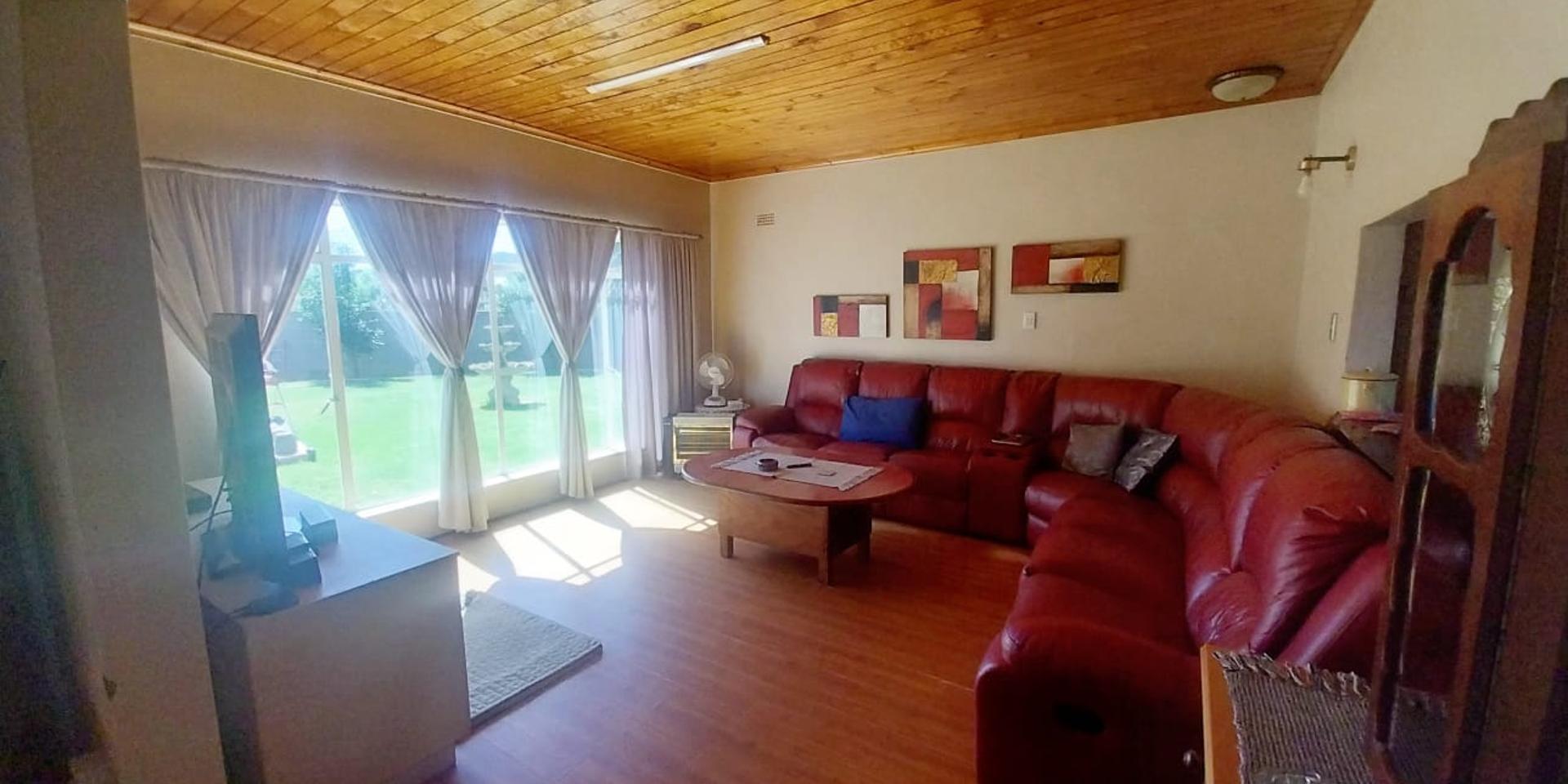 Image 4 of 6