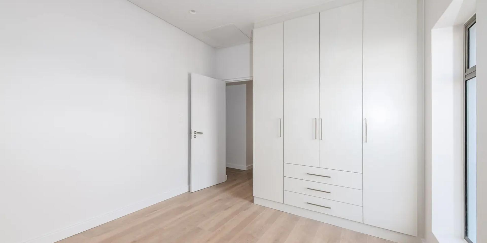 Image 5 of 6