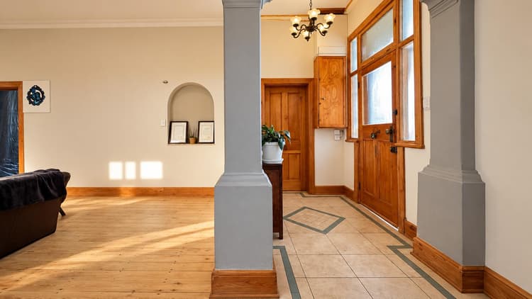 Main property image
