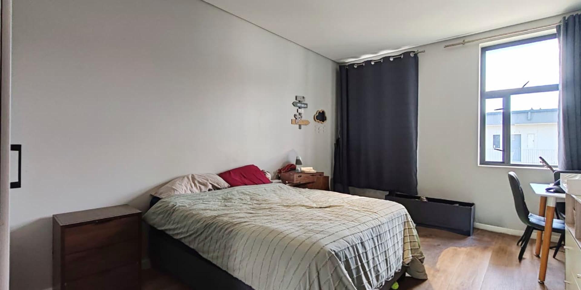 Image 5 of 6