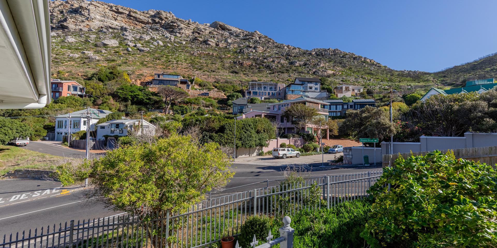Image 4 of 6