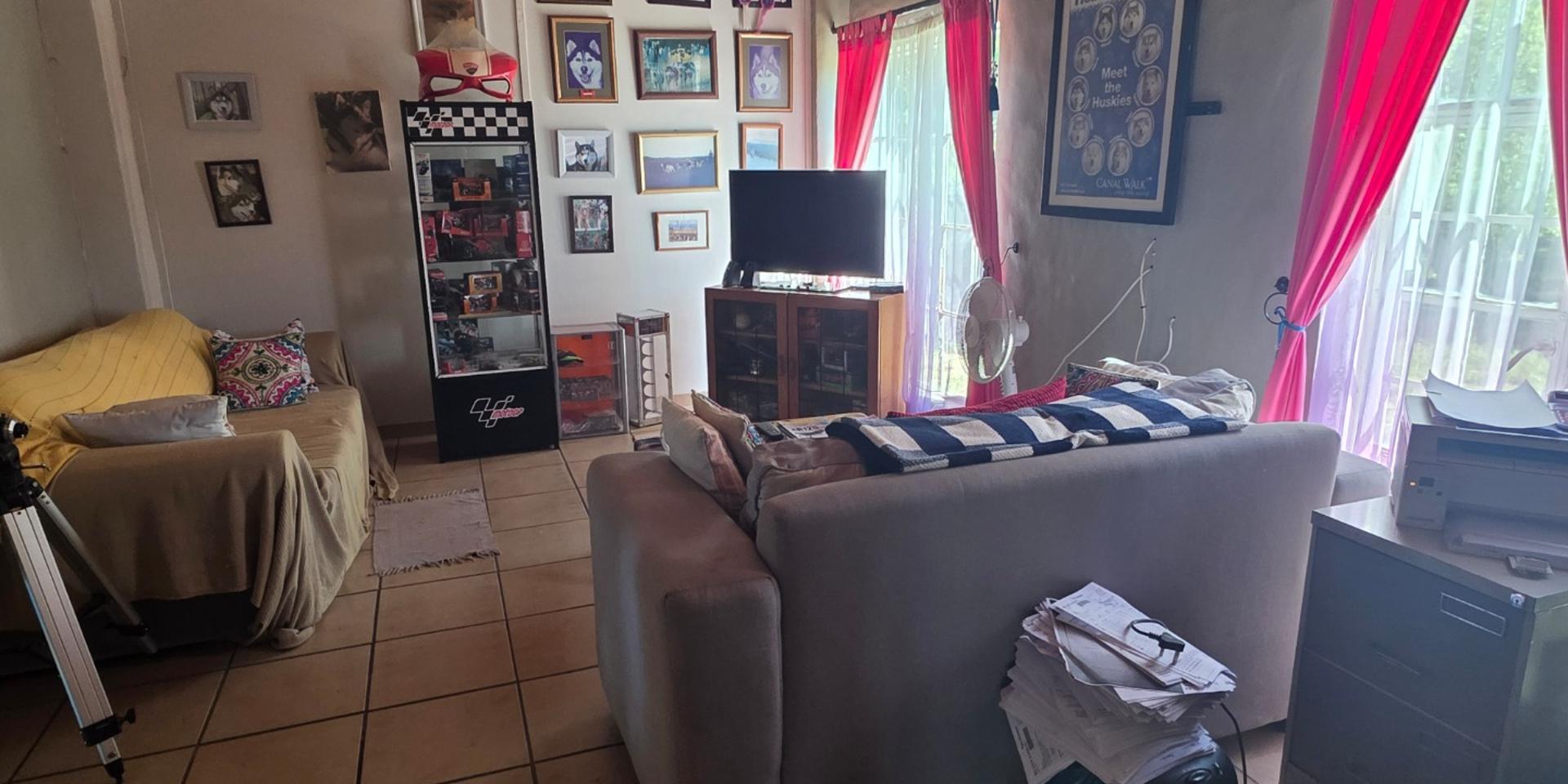 Image 2 of 6