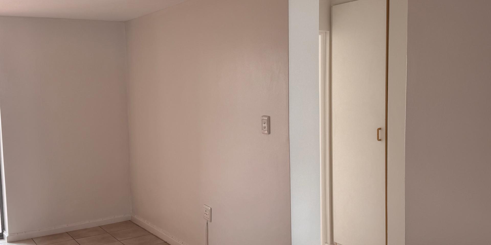 Image 3 of 6