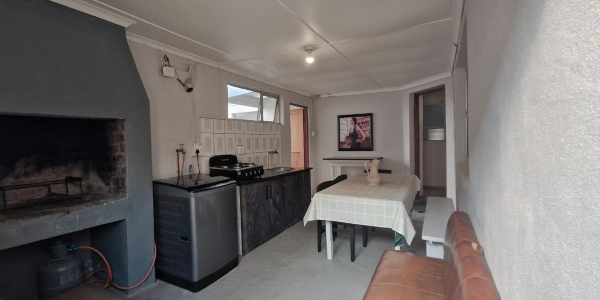 Image 5 of 6
