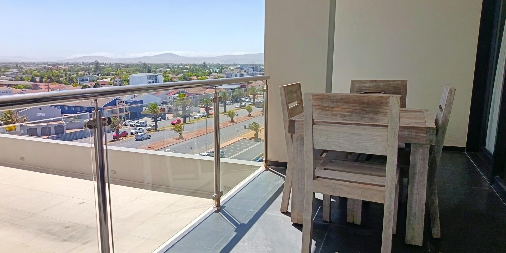 Image 2 of 6