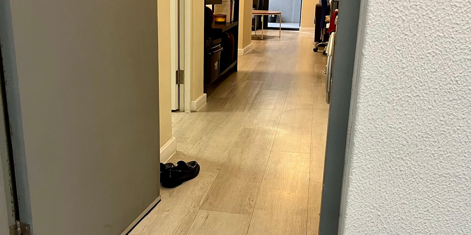 Image 4 of 6