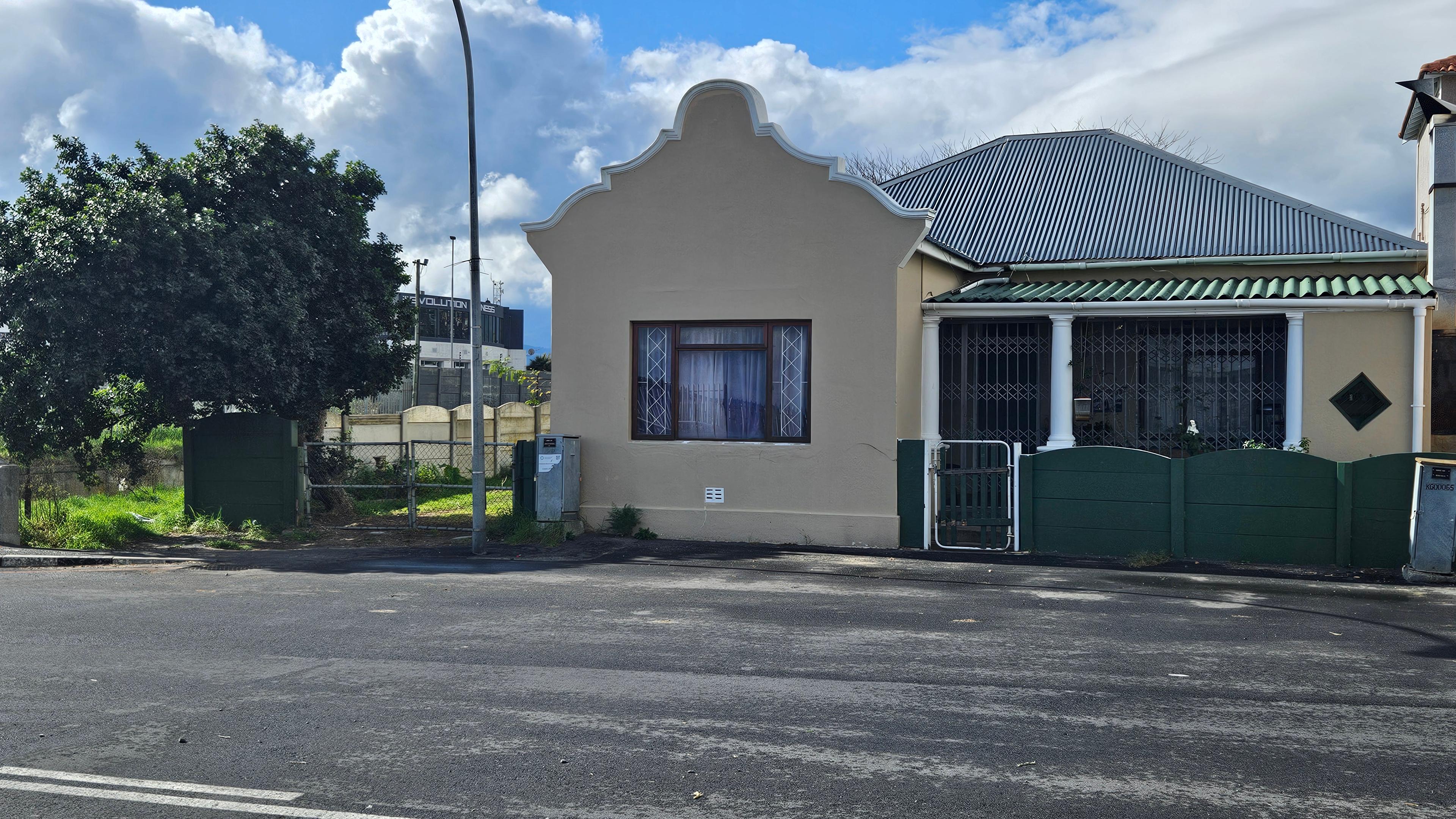 Image 3 of 6