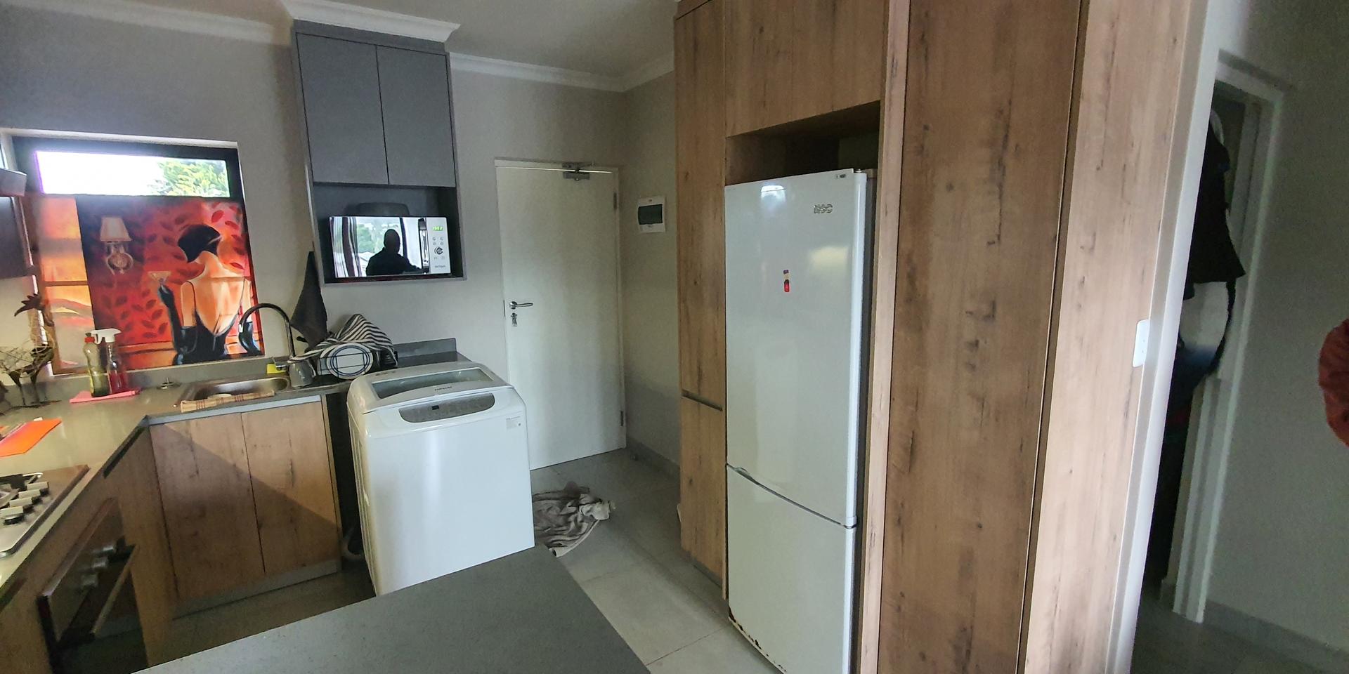 Image 2 of 6