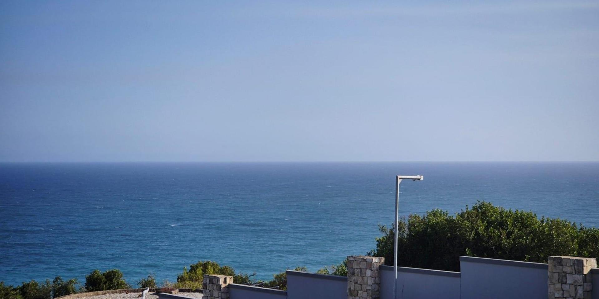 Image 4 of 6