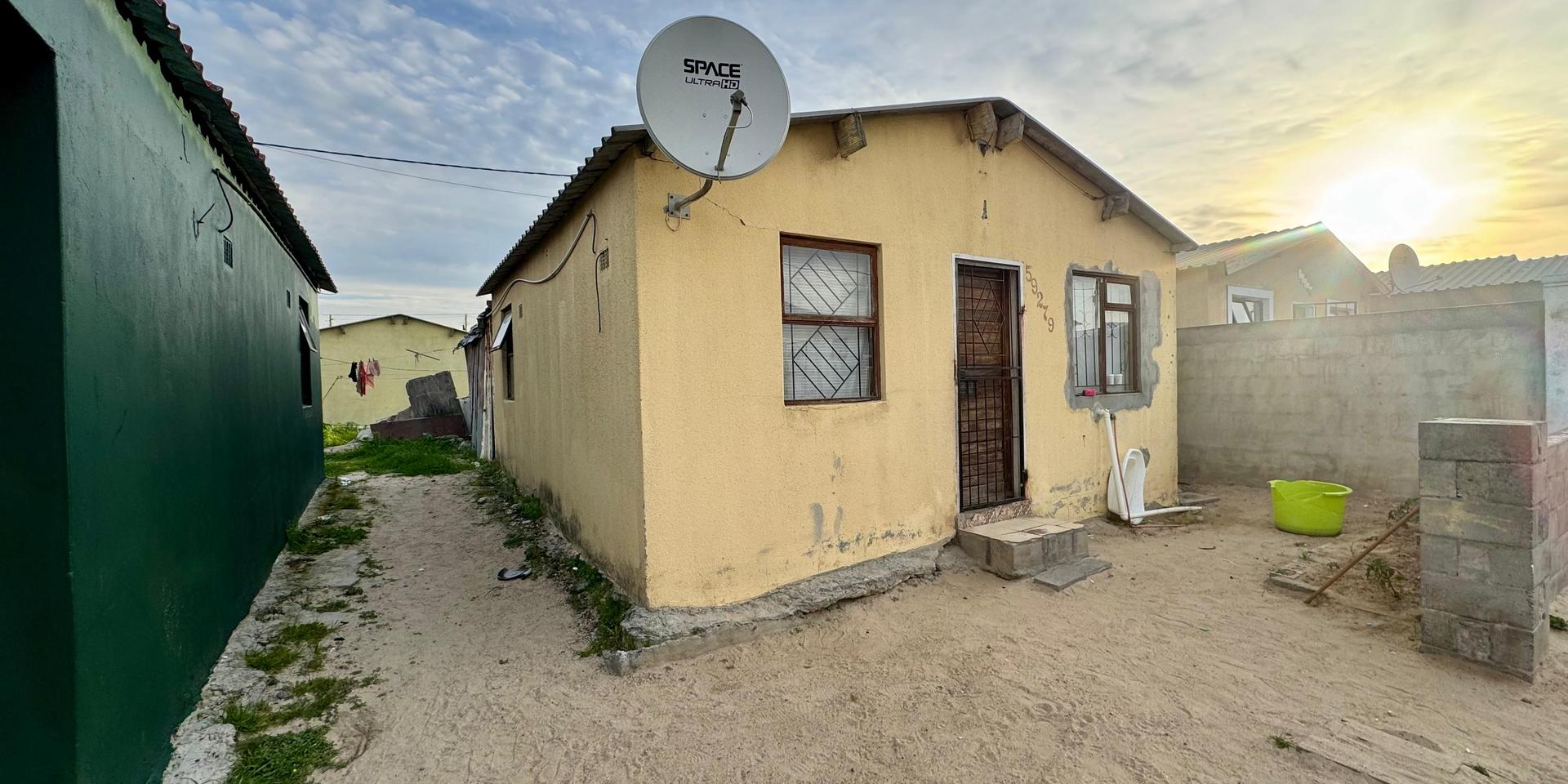 Image 1 of 6