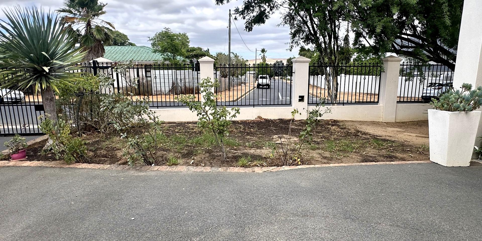 Image 4 of 6