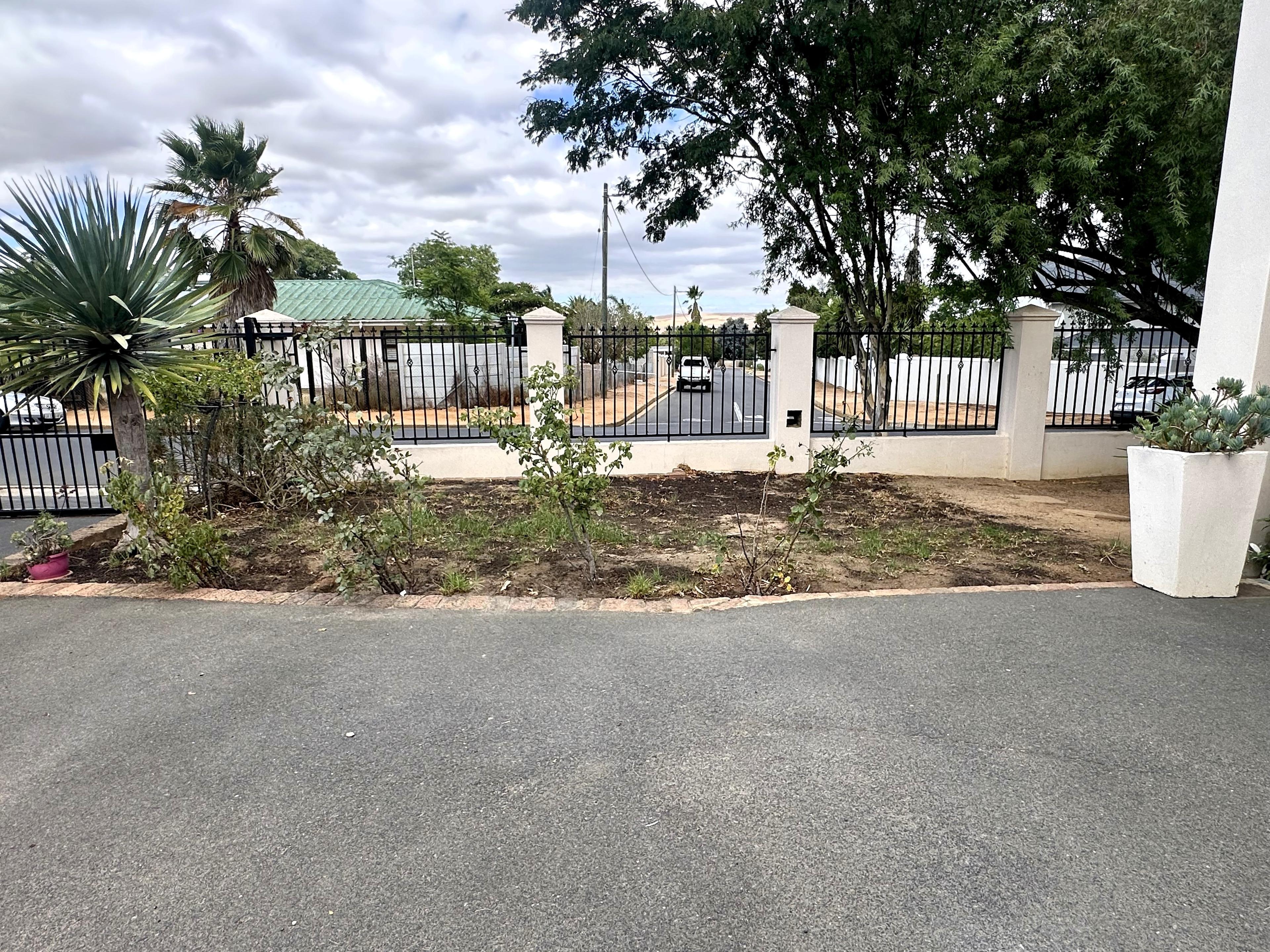 Image 4 of 6