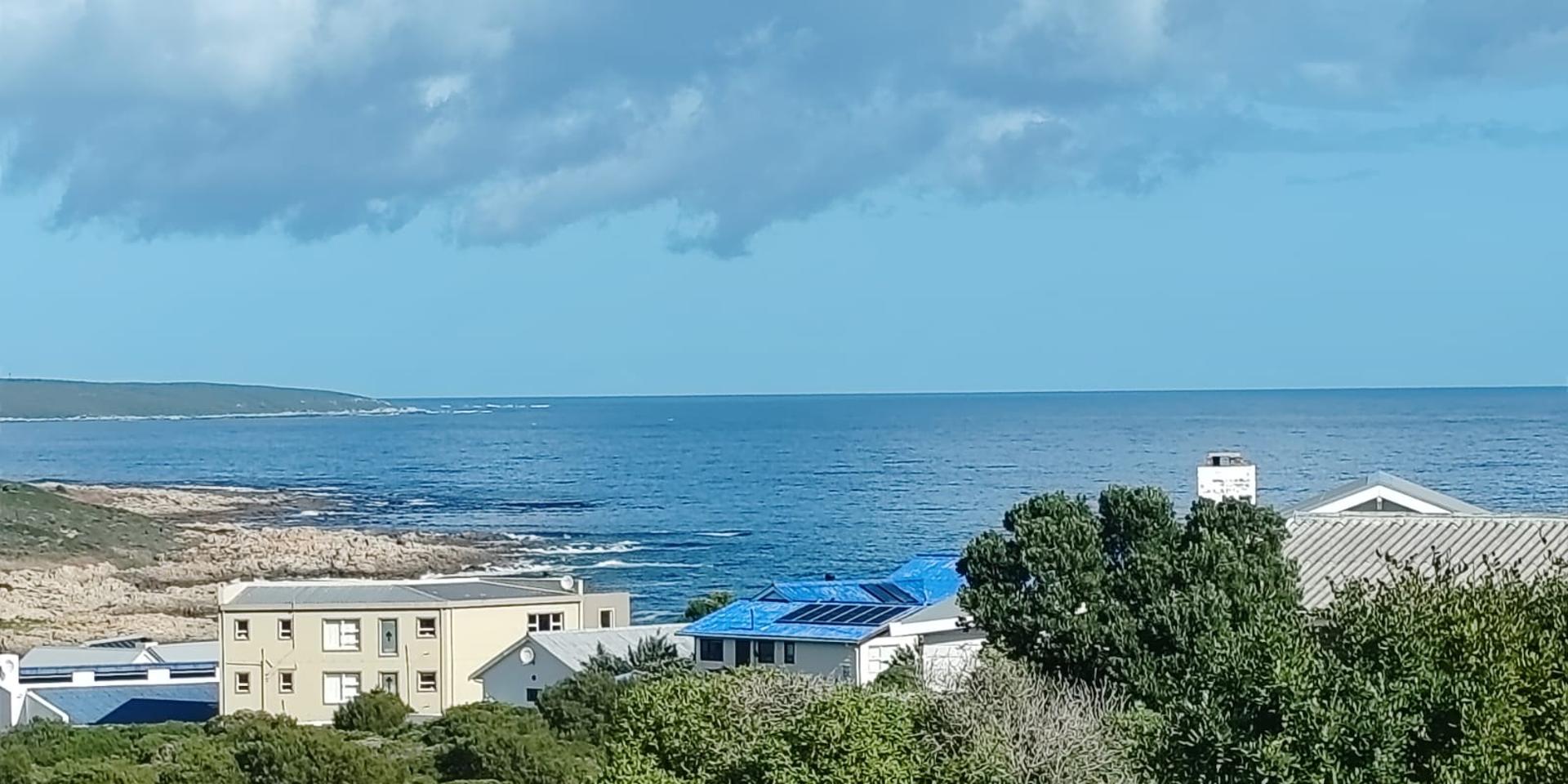 Image 4 of 6