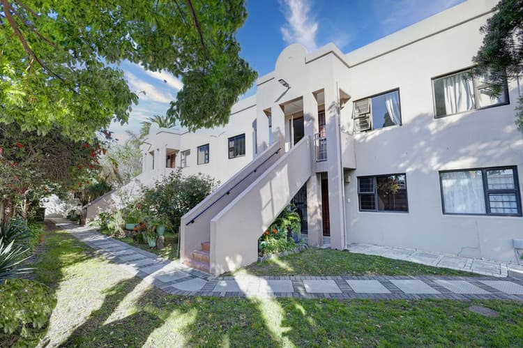 Main property image