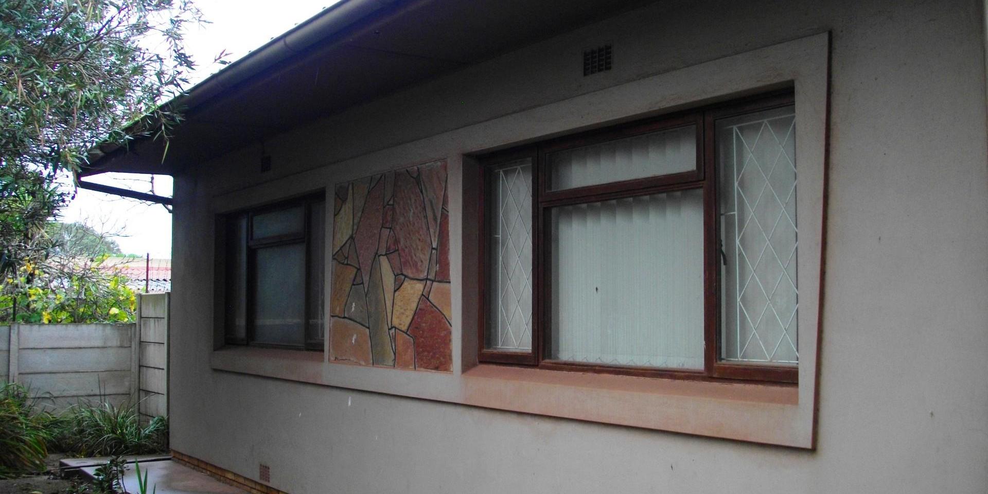 Image 2 of 6