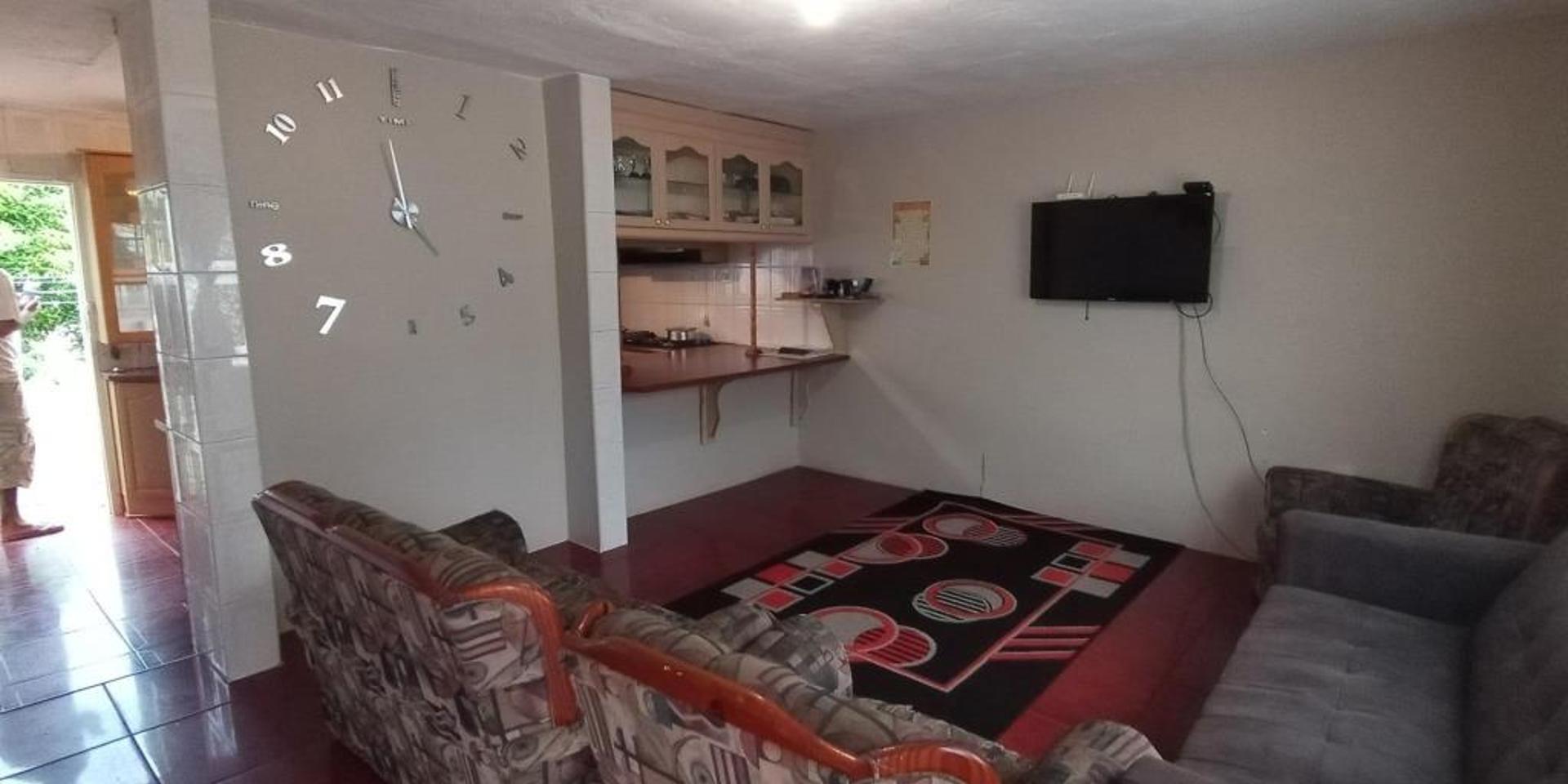 Image 2 of 6