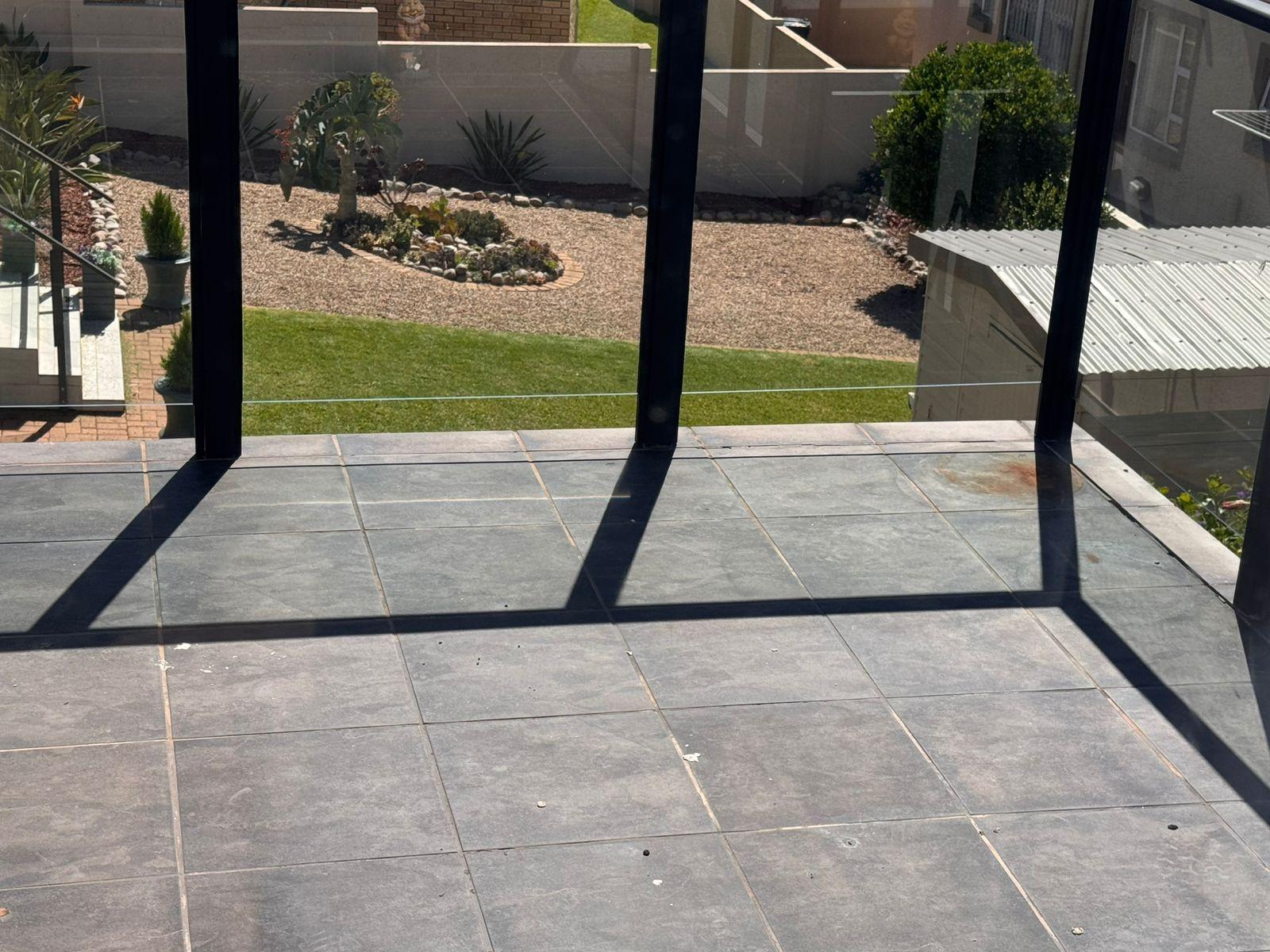 Image 4 of 6