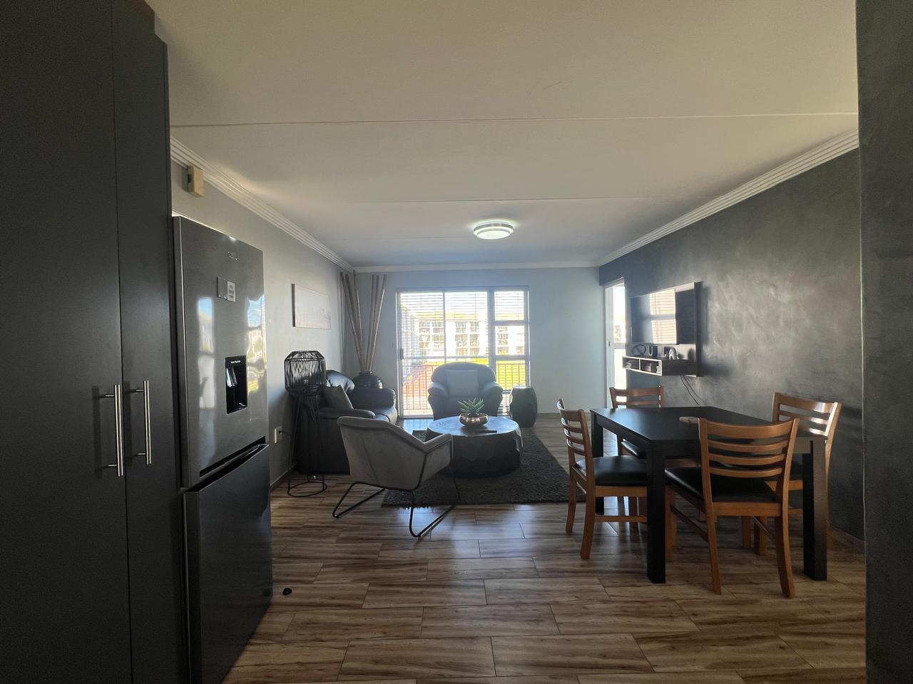 Image 2 of 6