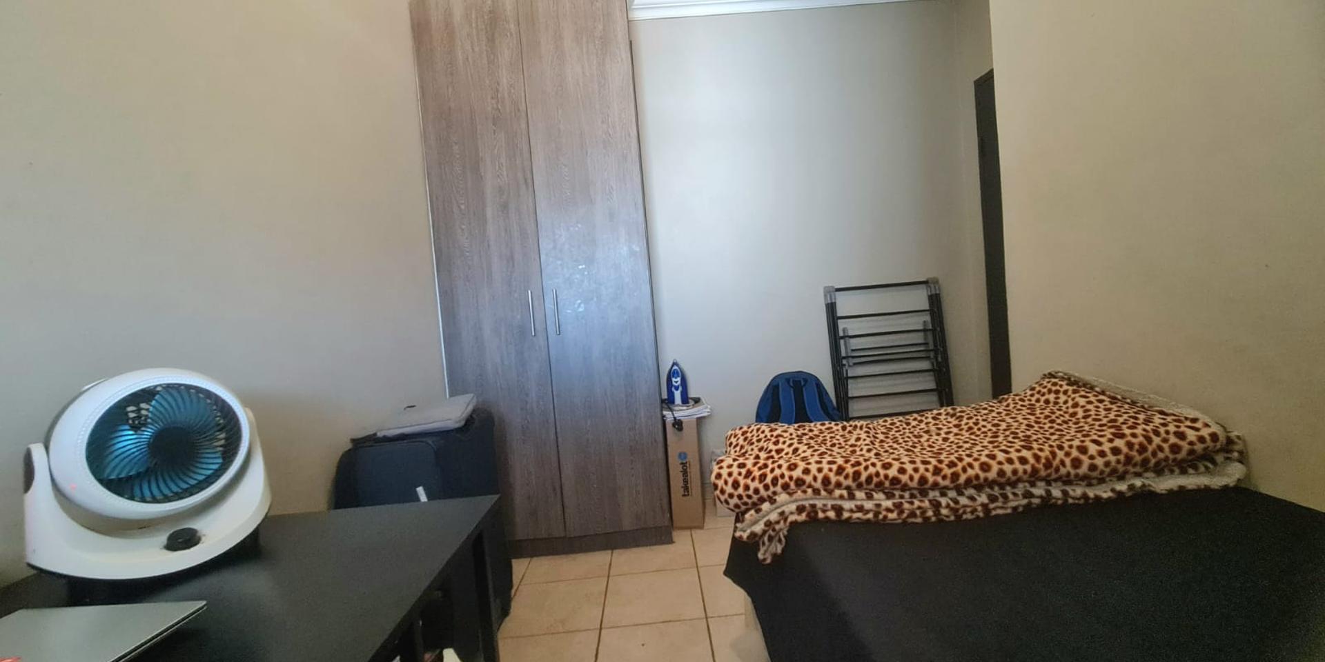 Image 5 of 6