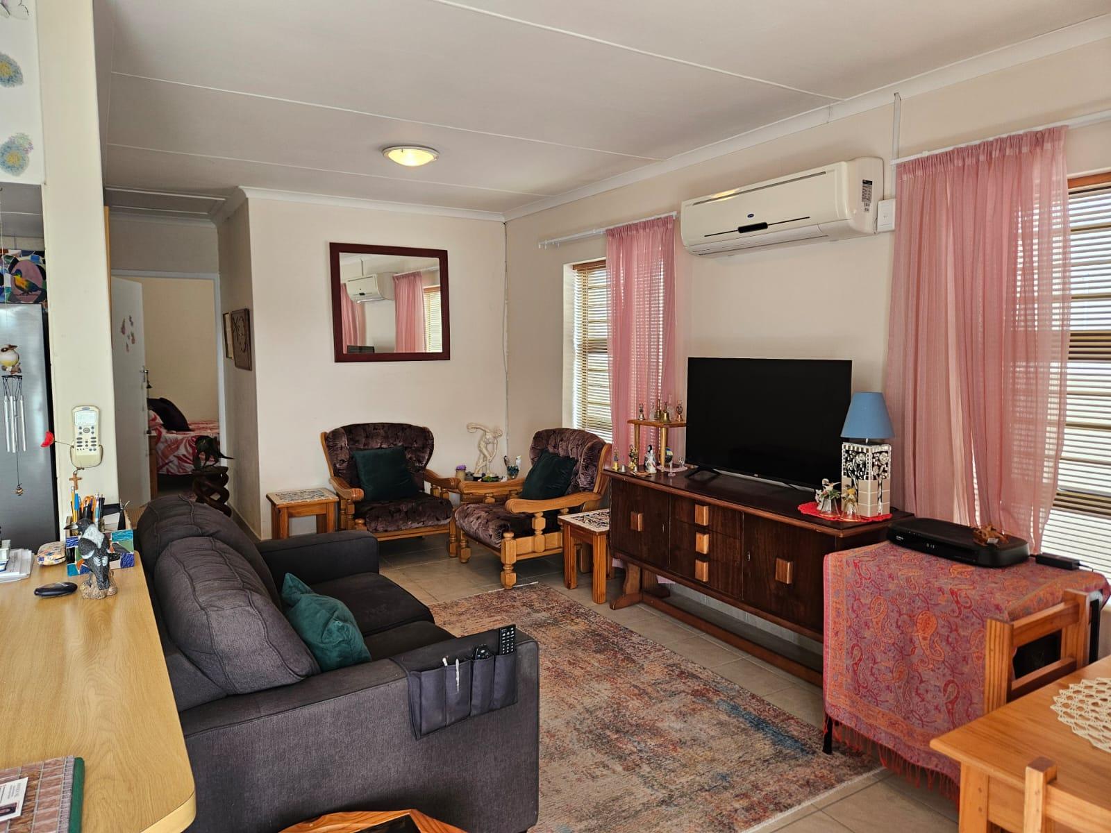 Image 2 of 6