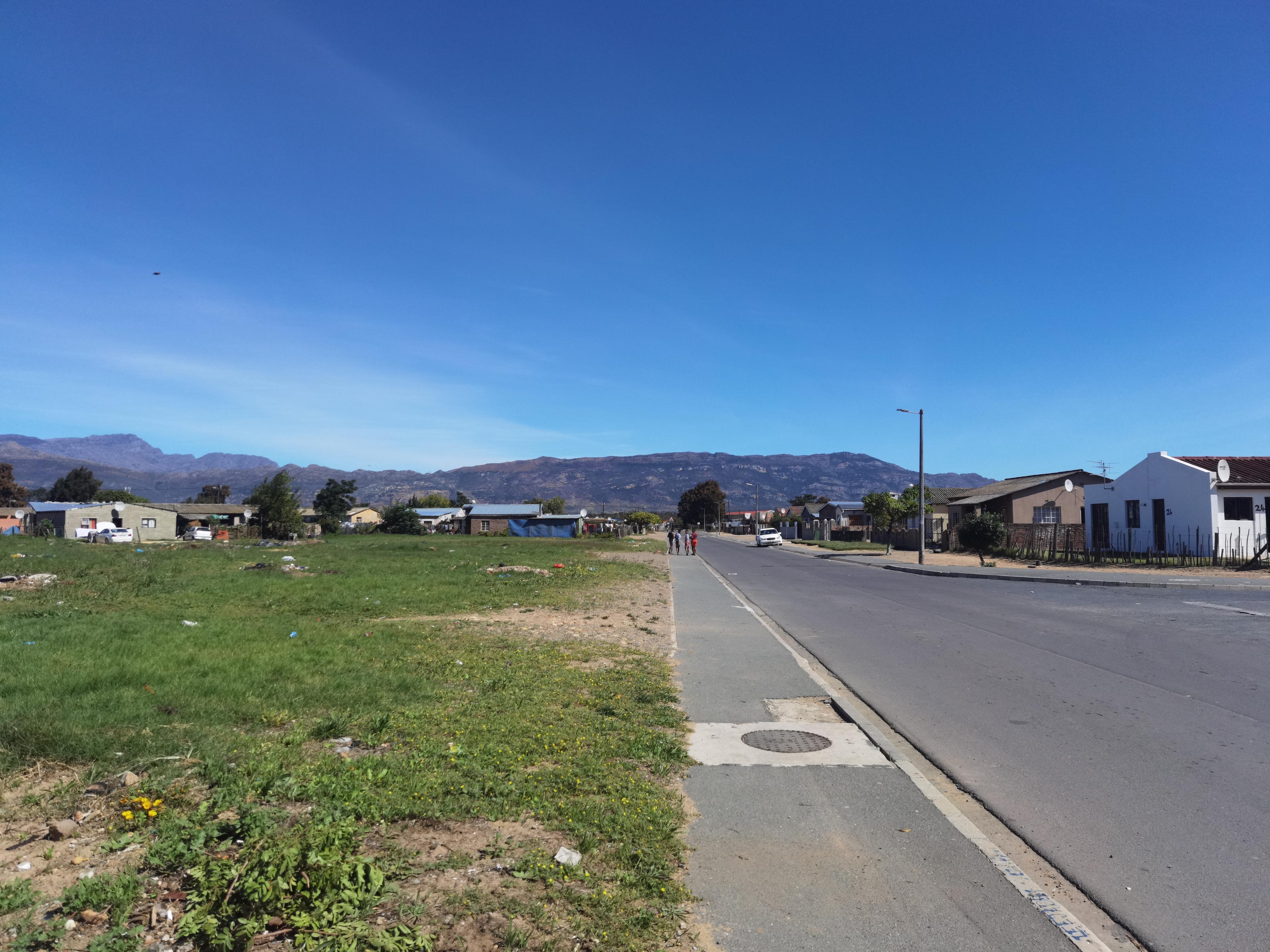 Image 4 of 6