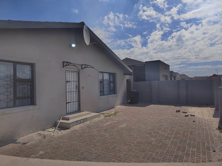 Main property image