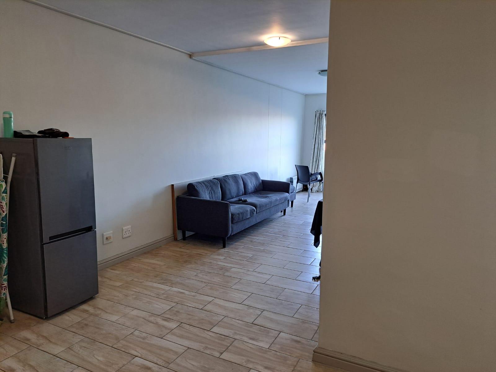 Image 4 of 6