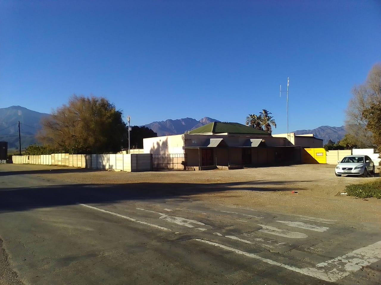 Image 2 of 6