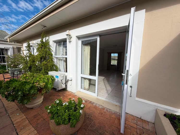 Main property image